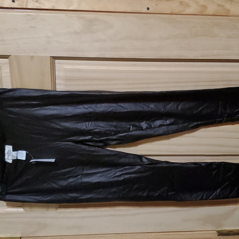 New with tags womens Charlotte Russe Leggings